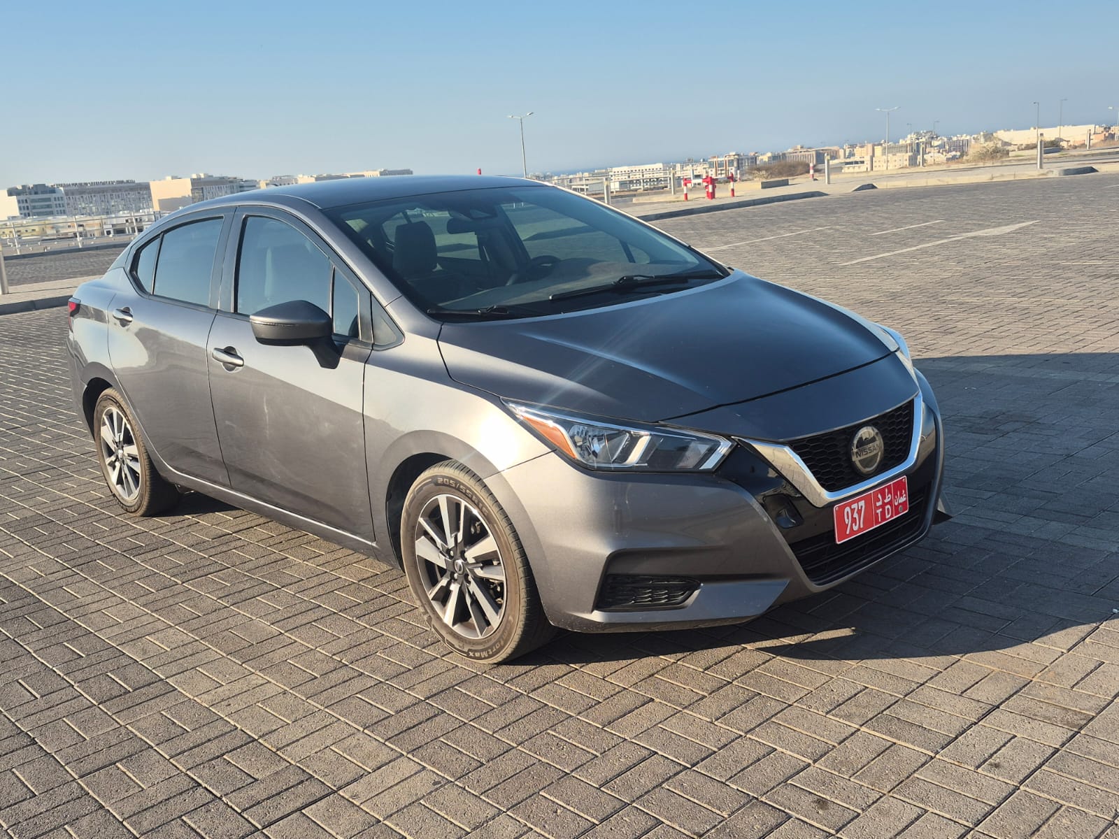 NISSAN VERSA